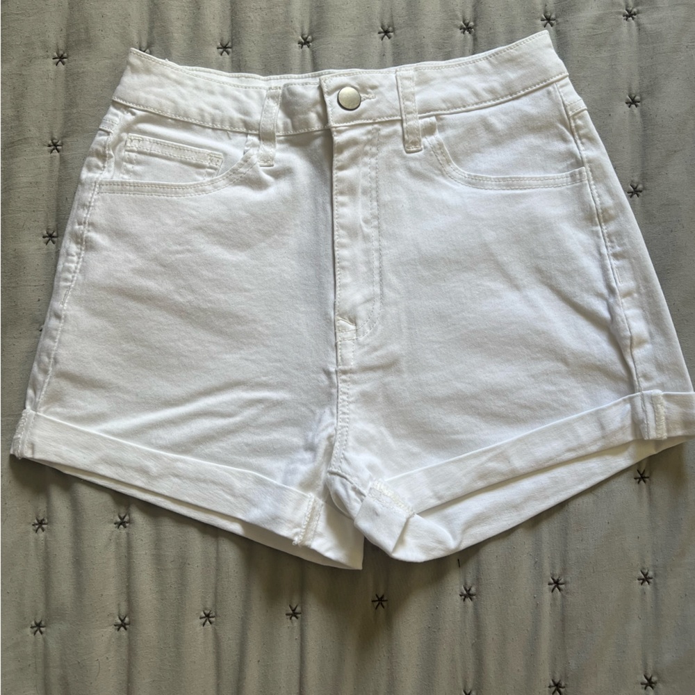NWT White Fashion Nova Shorts Size 27